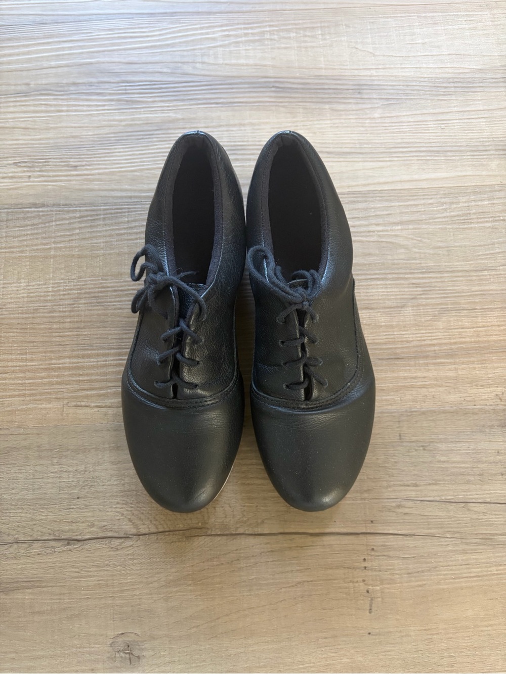 Women's Black Lace-Up Athletic Oxford Shoes